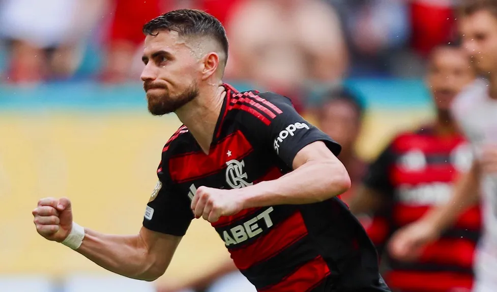 Bayern vence Flamengo por 4 a 2 e marca encontro com o PSG