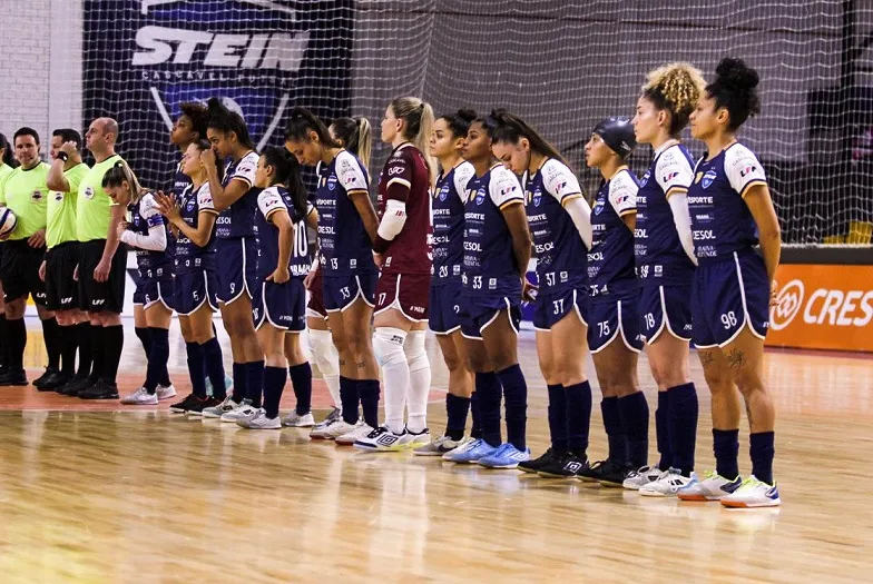 Stein Cascavel vence mais uma, mantém invencibilidade na LFF e arrecada 500 agasalhos para o Provopar