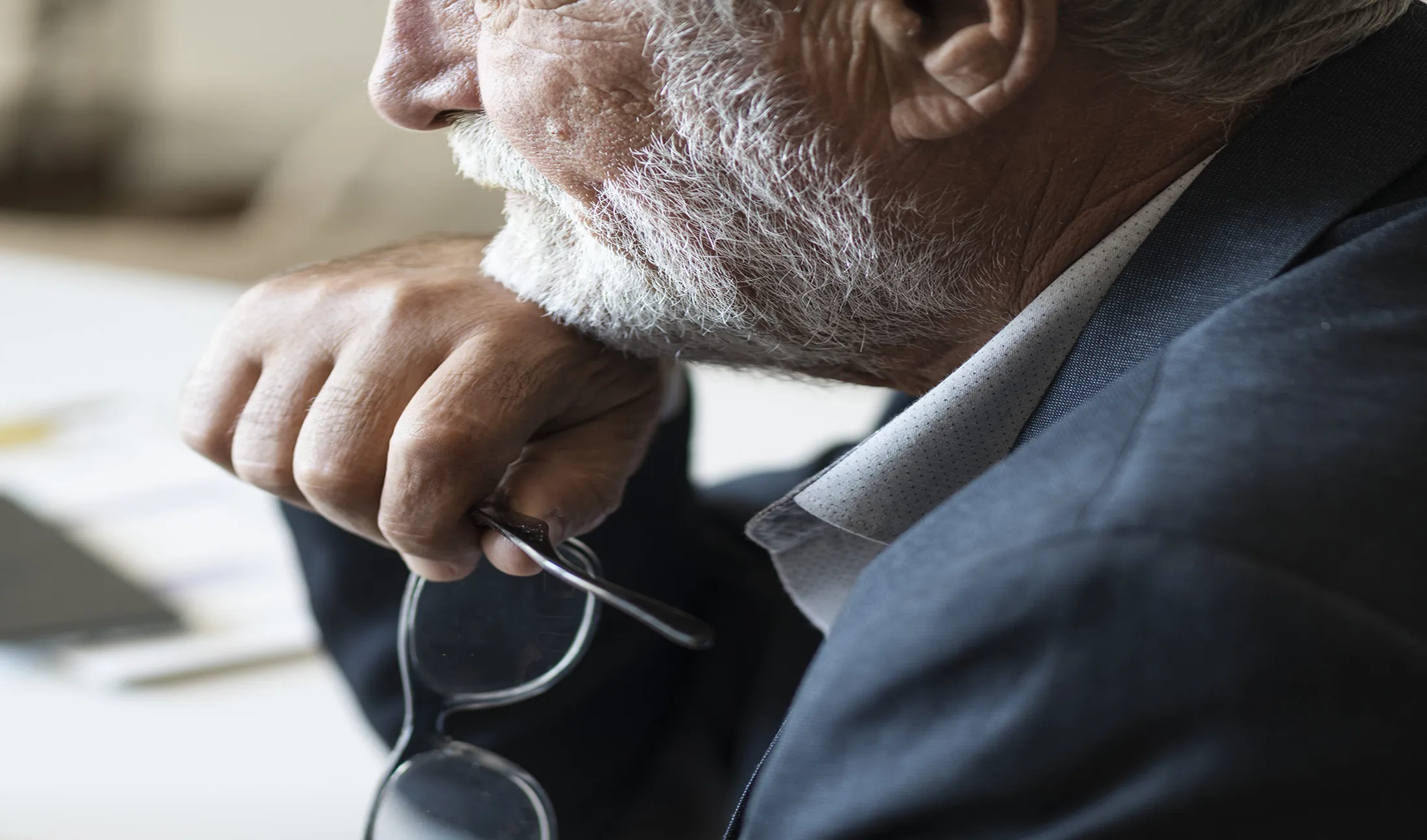 Aposentado é condenado por fraudar o INSS ao receber benefício por invalidez permanente de forma ilegal