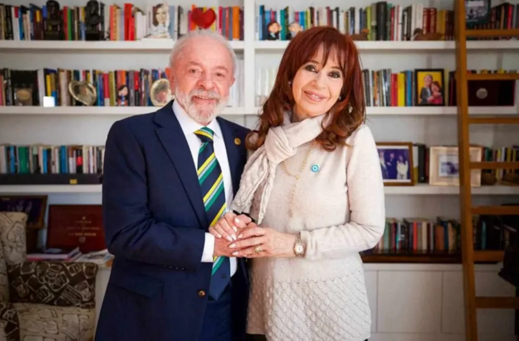 Lula se solidariza com Cristina Kirchner em visita: “Afeto de amigos”