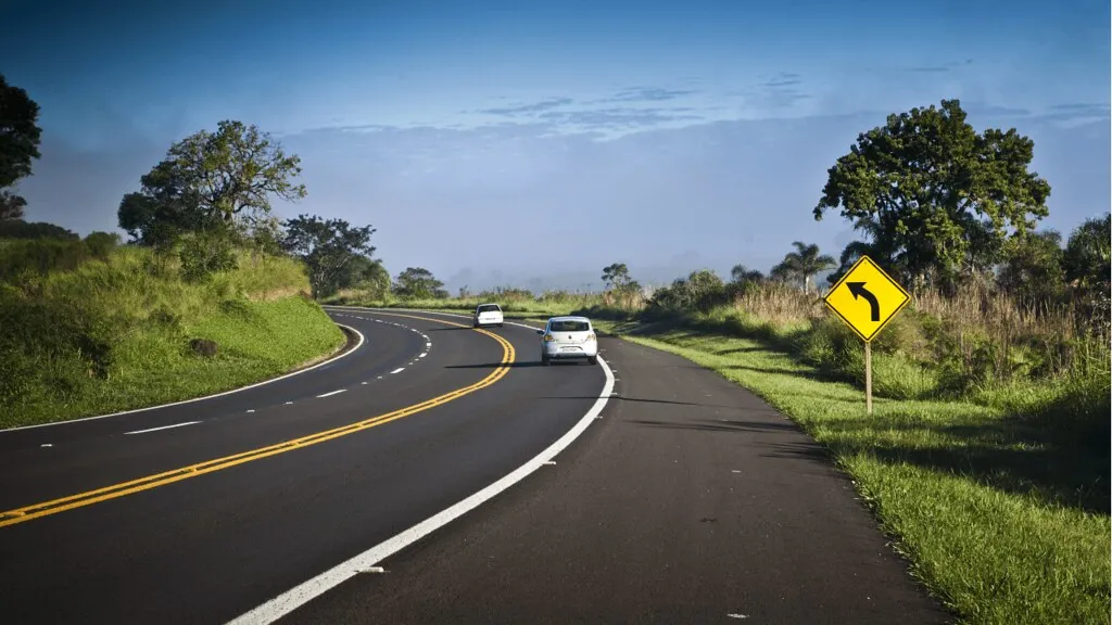 EPR Iguaçu alerta para cuidados ao pegar a estrada durante as férias escolares