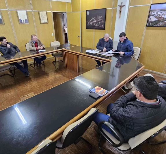 Deputado Lupion visita Coopavel e se diz preocupado com o Plano Safra