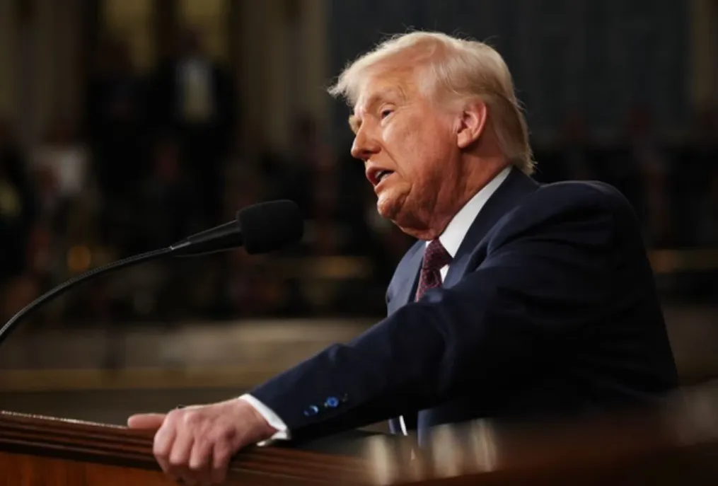 Trump dispara contra Elon Musk após anúncio de novo partido: “Fora dos trilhos”