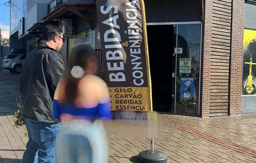 Polícia Civil flagra venda de produtos proibidos a menor em comércio de Cascavel