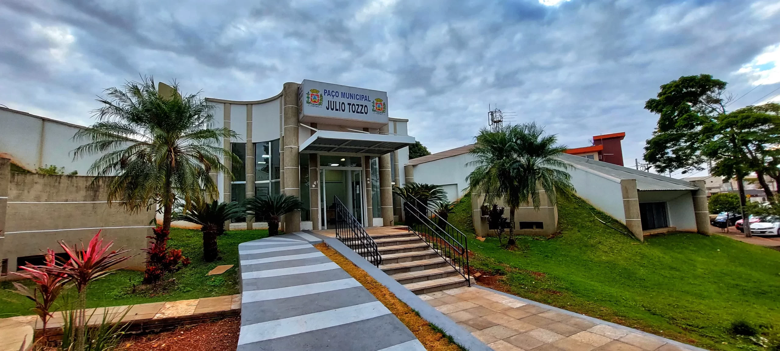 Prefeitura de Corbélia reduz gastos com horas extras, atestados e diárias no primeiro semestre de 2025