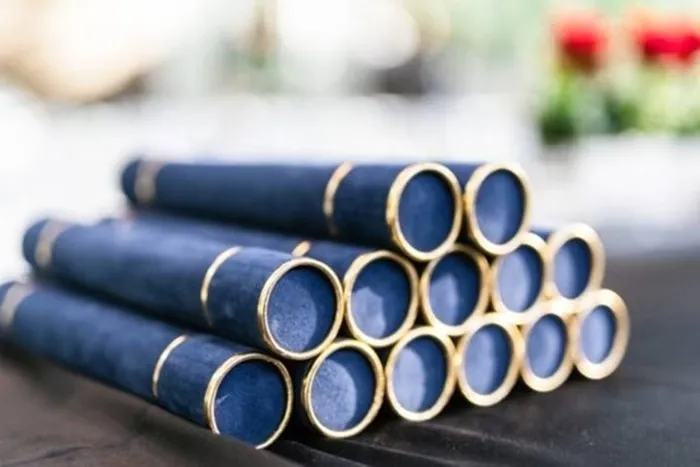 Saiba o que muda após fim da emissão do diploma de papel no Brasil