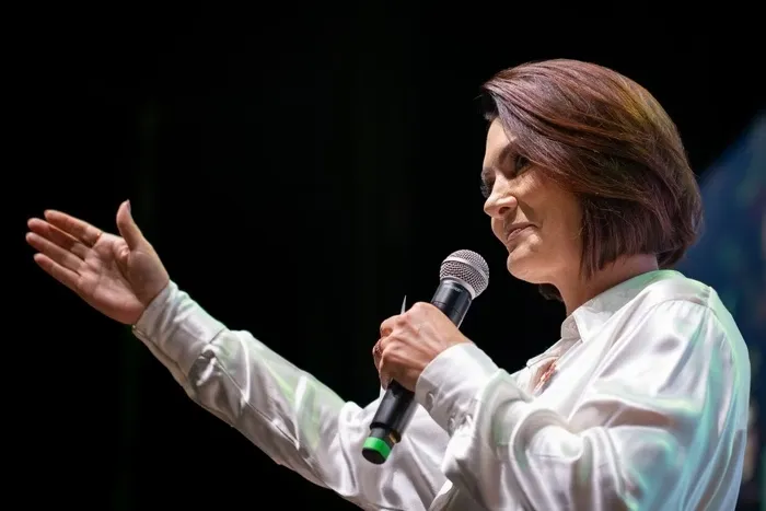 Michelle Bolsonaro faz carta pública a Lula e pede fim da “vingança”: “Hora de baixar as armas”