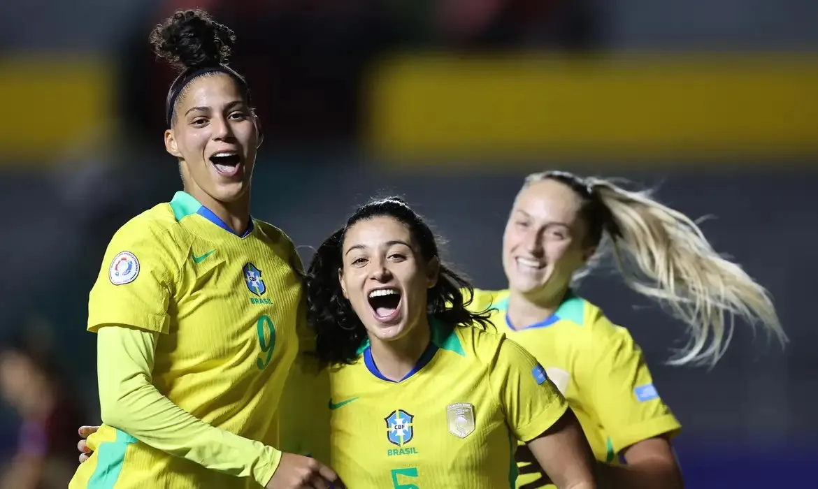 Brasil inicia Copa América com vitória de 2 a 0 sobre a Venezuela
