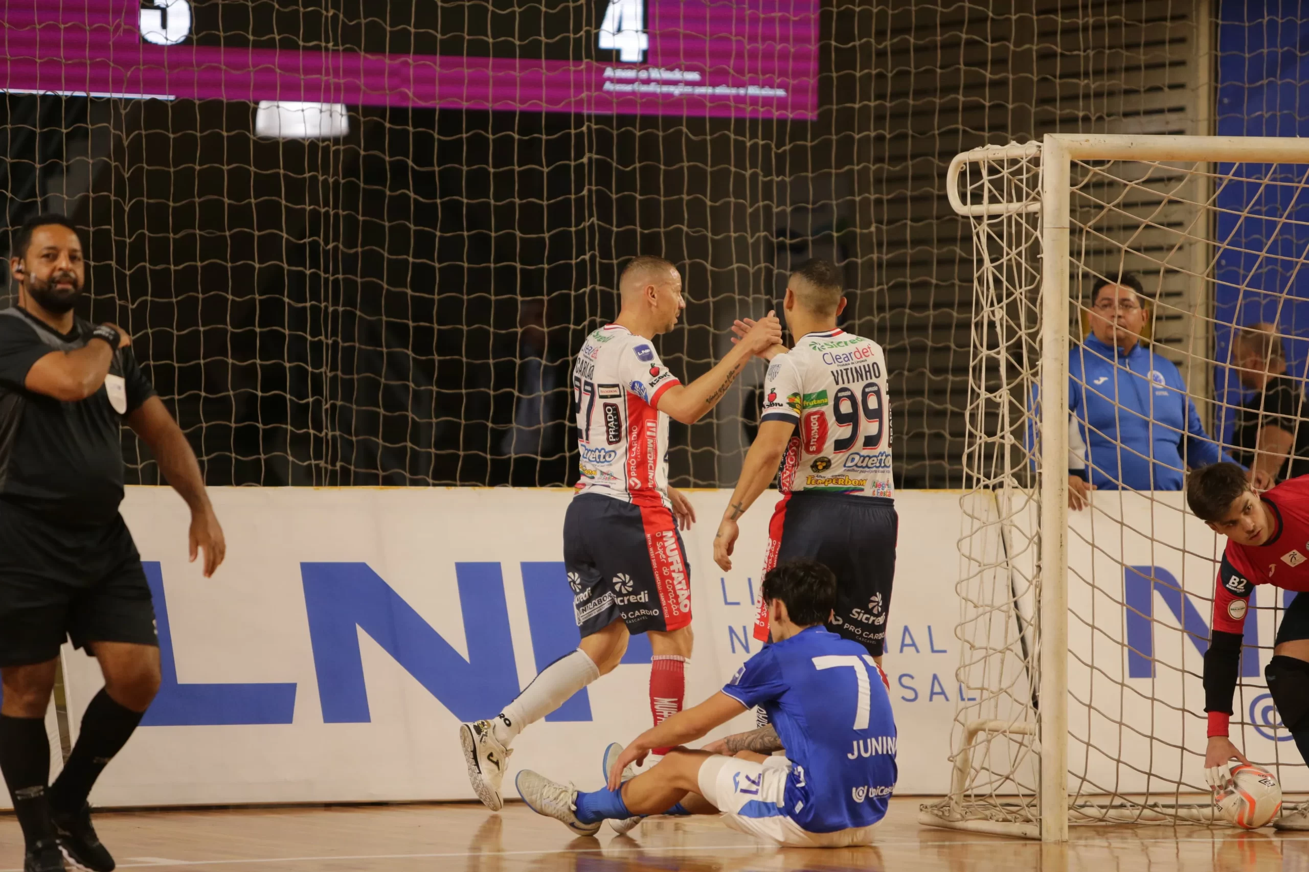 Cascavel Futsal mostra equilíbrio entre ataque e defesa