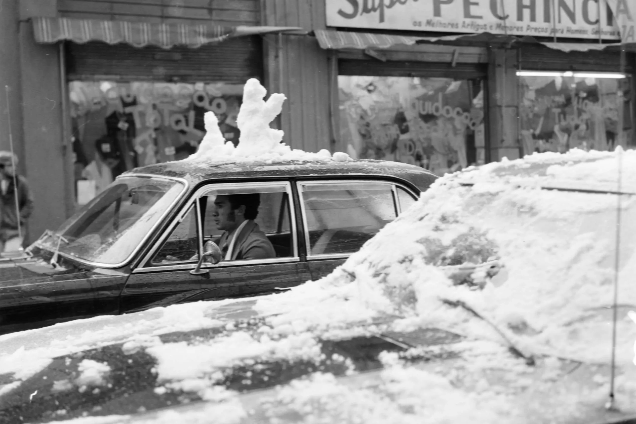 Saudade não tem idade: Há 50 anos, Curitiba ficava toda branca: Simepar explica o fenômeno da neve de 1975