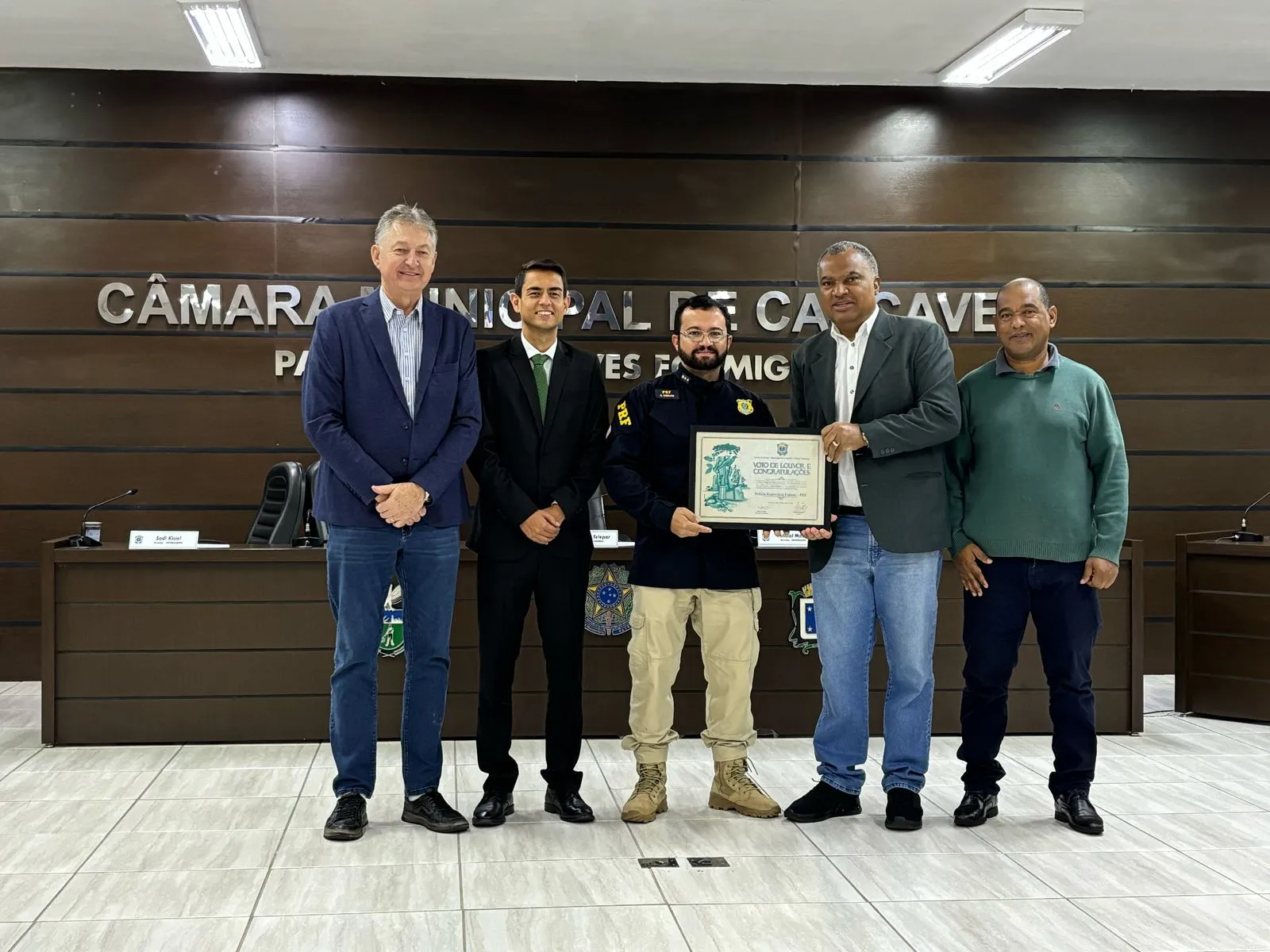 Delegacia da PRF em Cascavel recebe Voto de Louvor e Congratulações na Câmara de Vereadores