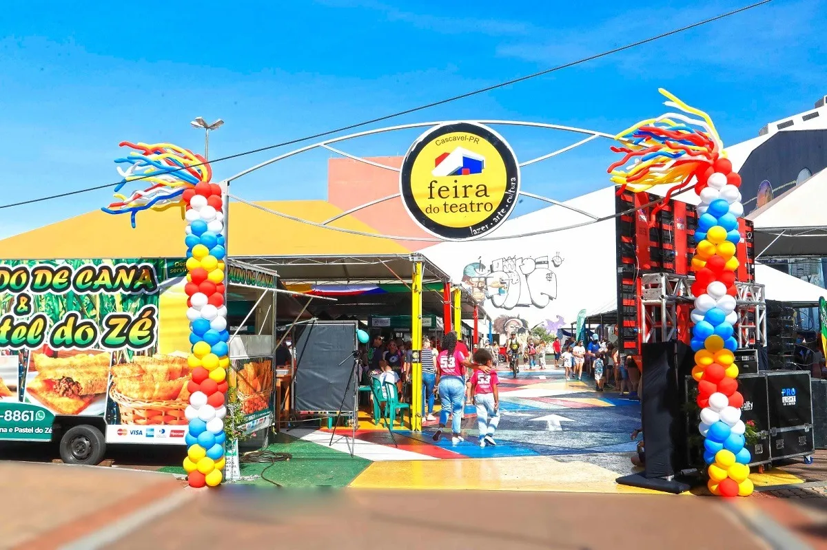 ARRAIAL: Com direito a quadrilha e comidas típicas, Feira do Teatro terá festa julina neste domingo (20)