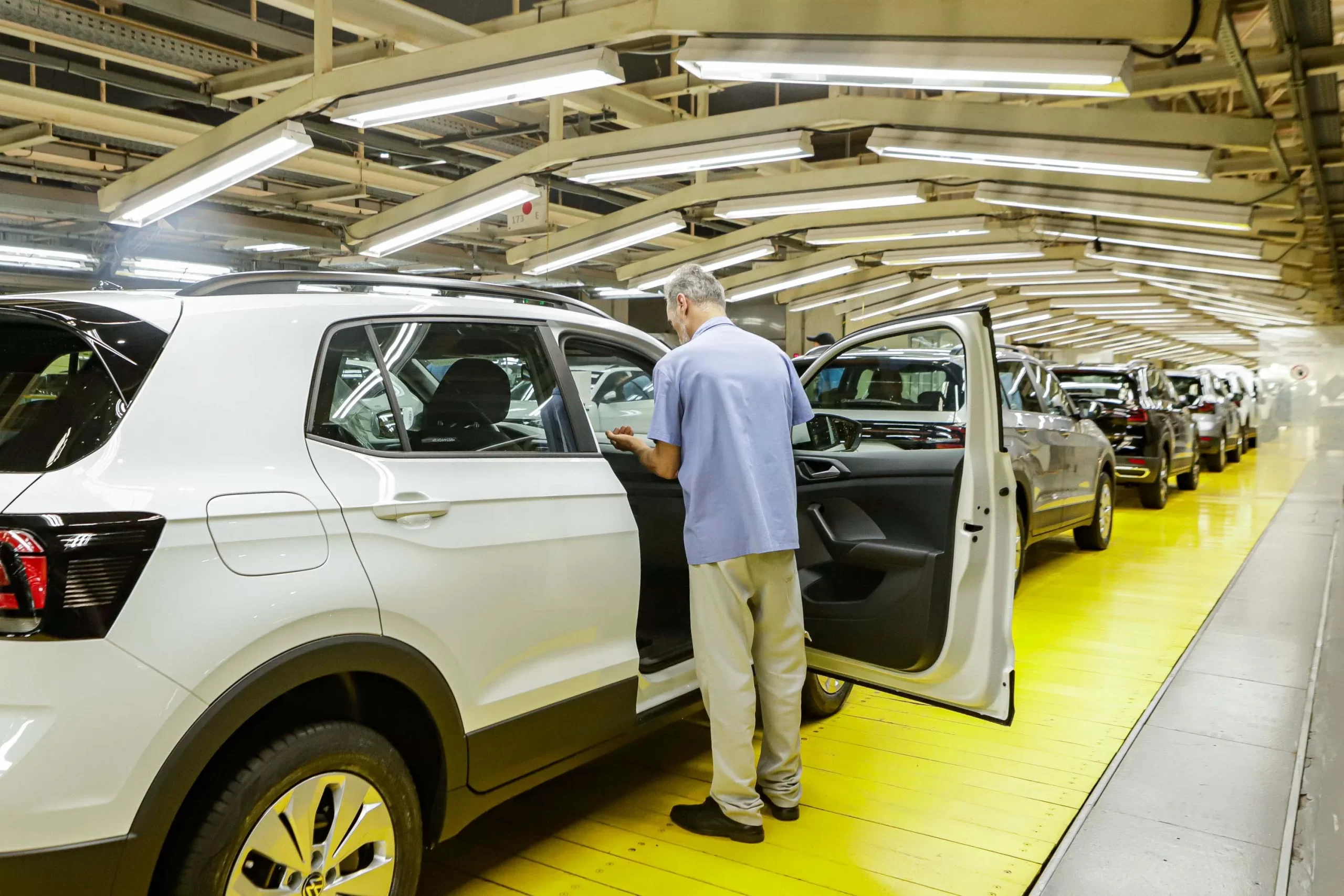 Contratações de trabalhadores com 50 anos ou mais crescem 17% no Paraná em 2025