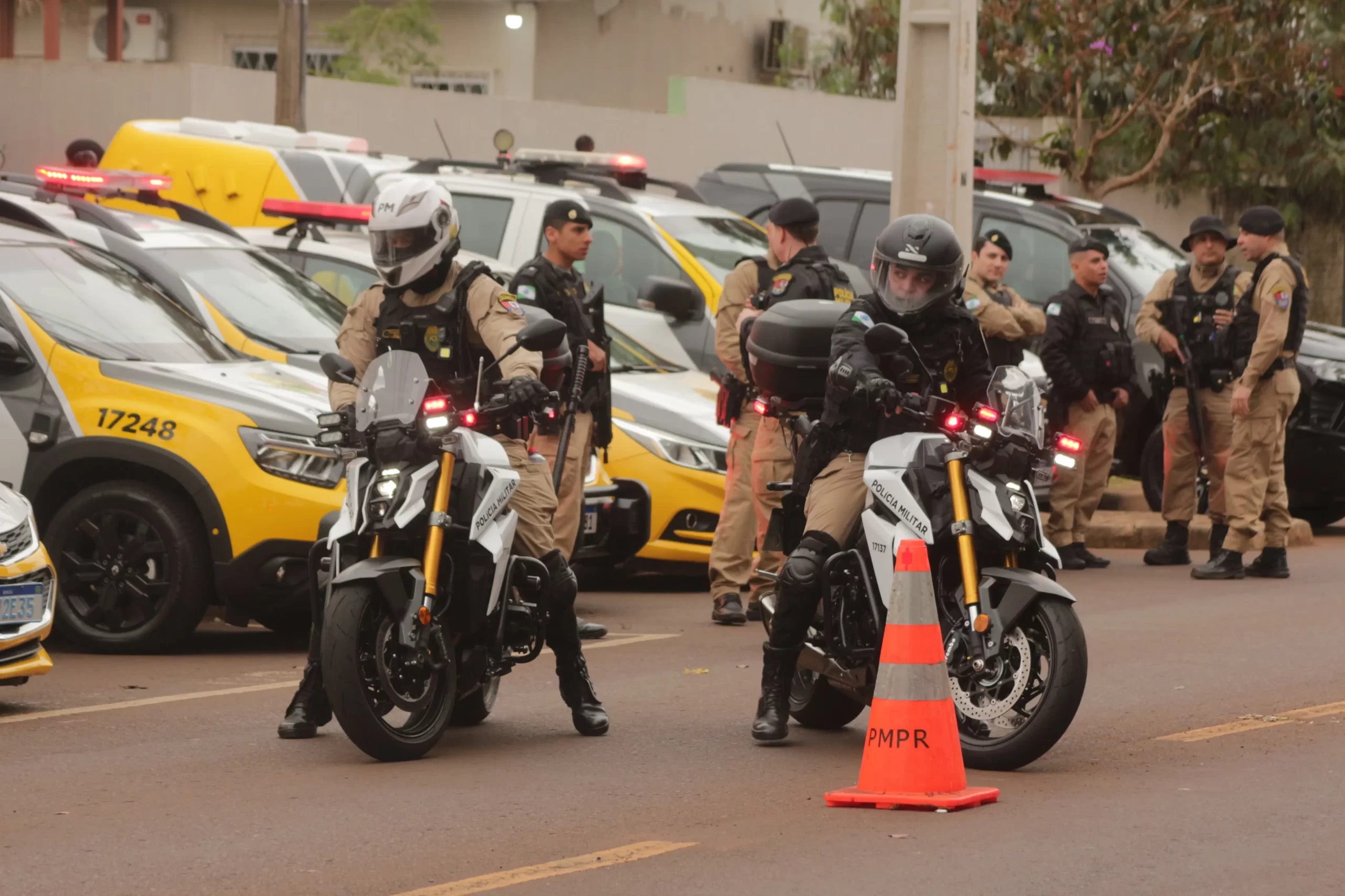 PM realiza operação de trânsito em Cascavel e aplica 31 autos de infração