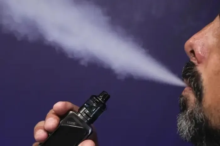 Senacon proíbe sites de vender cigarros eletrônicos. Veja quais