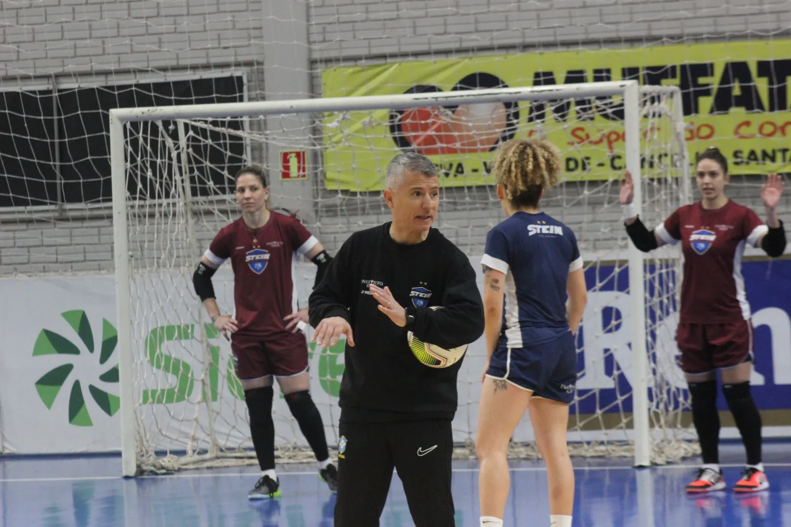 Stein Cascavel tenta manter a ‘resenha’ elevada