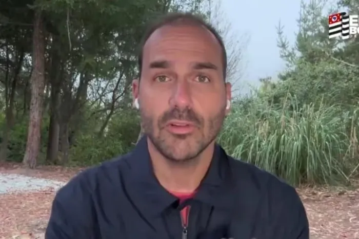 Eduardo Bolsonaro ironiza reação de aliados à fala de Lula sobre “truco” a Trump