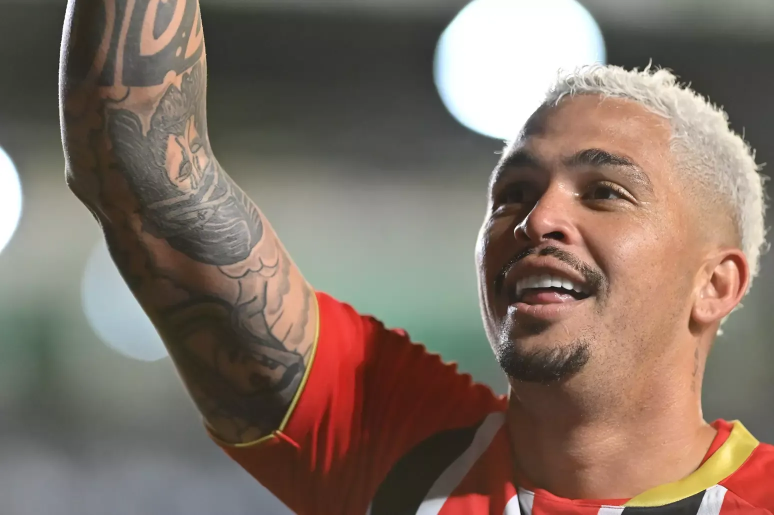 São Paulo supera frio, má atuação e vence Juventude com gol salvador de Luciano