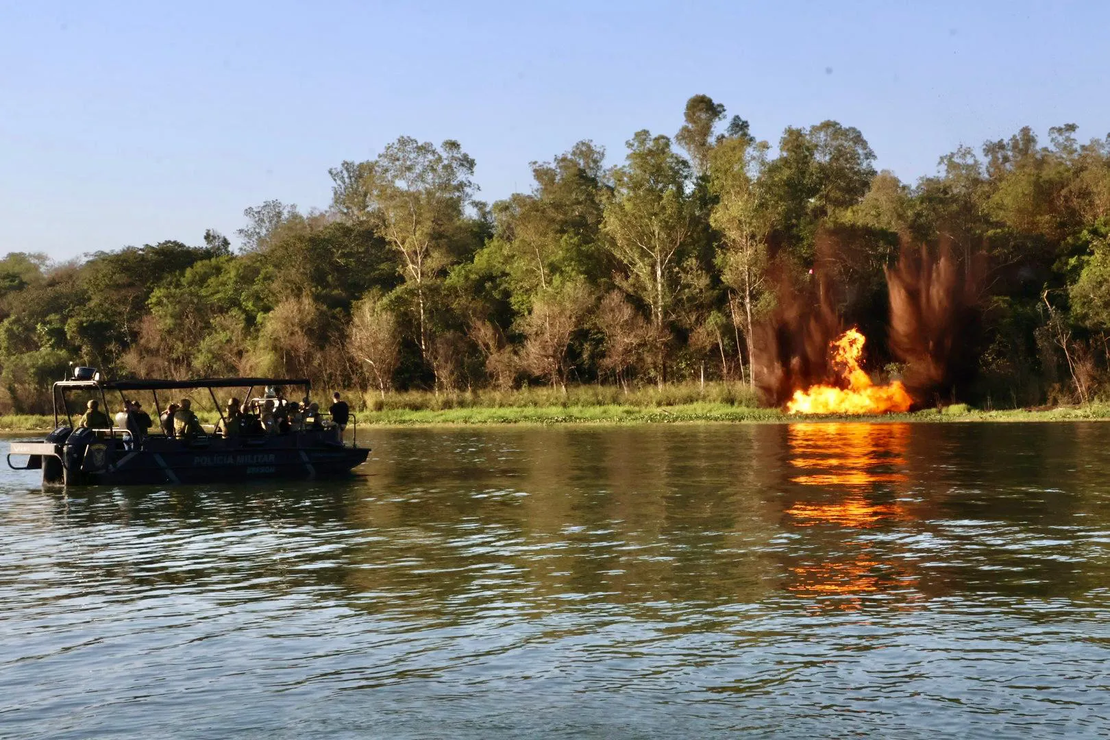 Ação integrada desativa porto clandestino usado para o tráfico na fronteira com o Paraguai