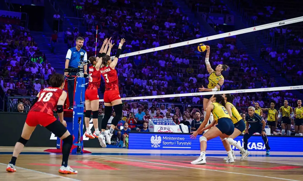 Brasil vira sobre o Japão e alcança final da Liga das Nações de vôlei