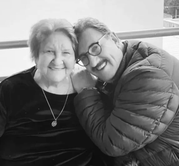 Ratinho agradece apoio após morte da mãe, Dona Maria