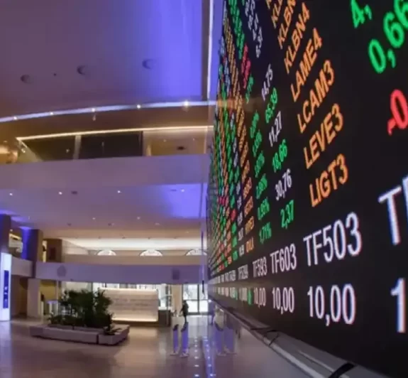 Bolsa cai para menor nível em três meses com tarifaço dos EUA