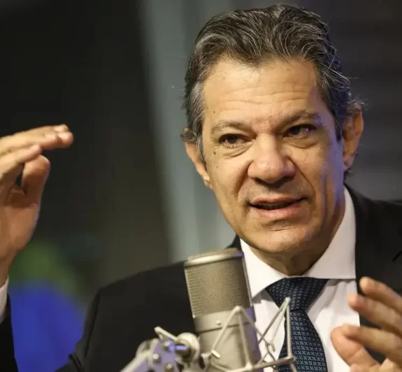 Haddad diz que pode haver conversa entre Lula e Trump sobre tarifas